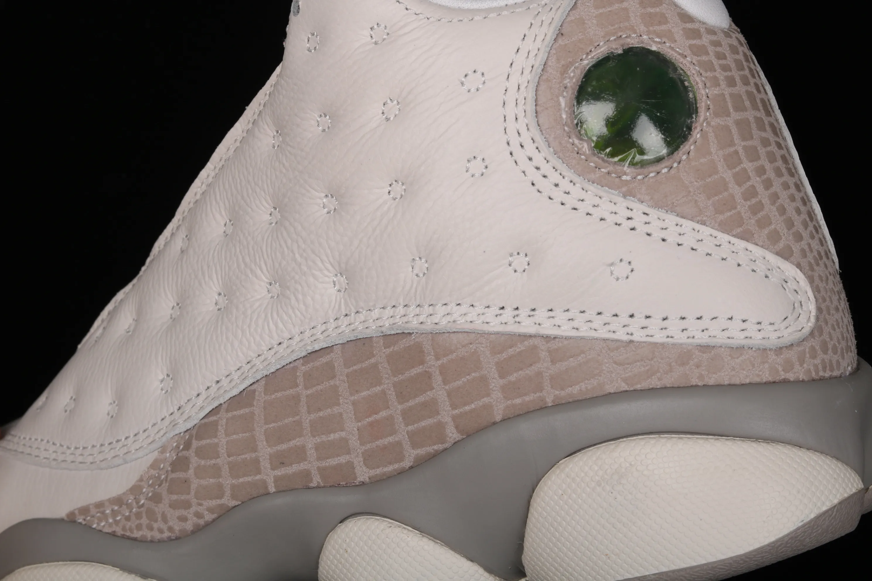 All Categories Air Jordan Jordan Series Basketball Shoes Air Jordan 13 Air Jordan 13 Phantom AJ13 Joe 13 Gray and White Earl Basketball Shoes Real Head Layer Real Cat Eyes AQ1757-004